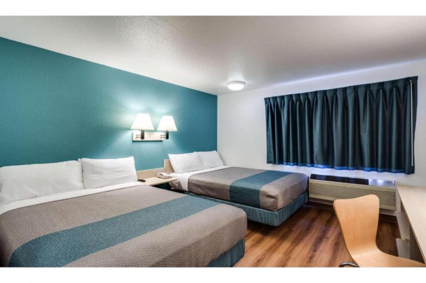 2 Full Beds  Non-smoking - foto 7