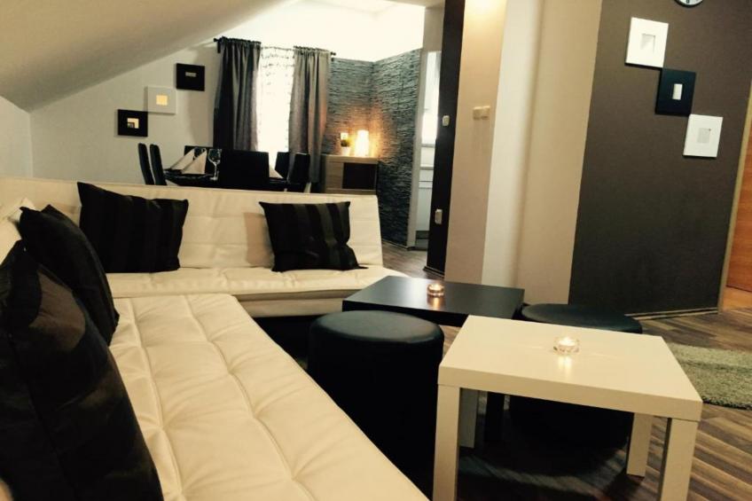 Villa Rubcic - Two Bedroom Apartment and Balcony (1) - foto 2