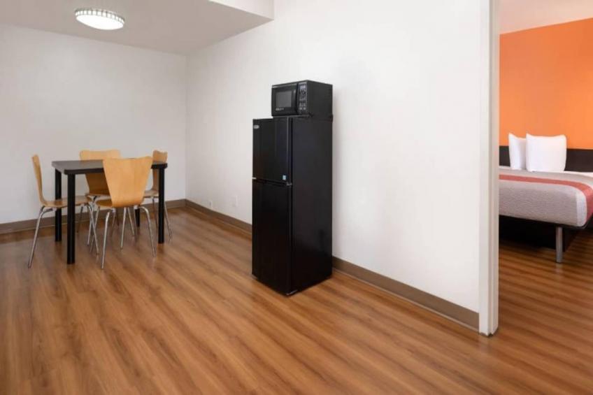 2 Full Beds  Mini Fridge - foto 25