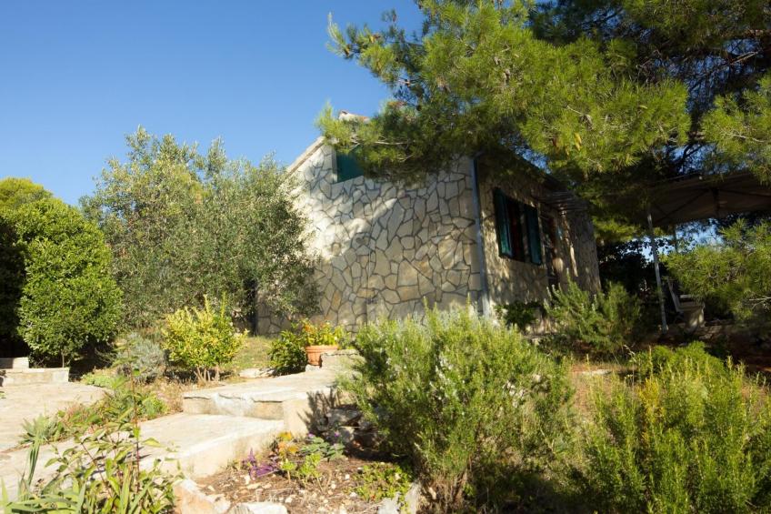 in Maslinica mit Großer Terrasse - foto 9