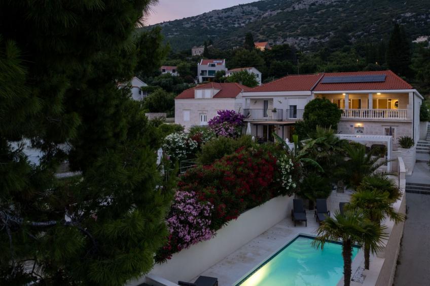 Suartini Viganj mit einem Pool - foto 27