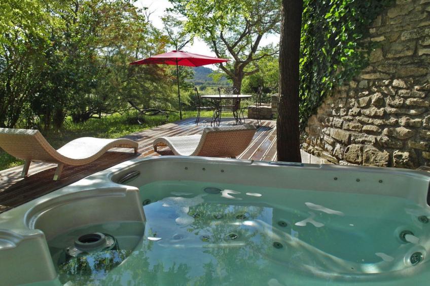 Domäne "Pavillon Timéo" mit Infinity-Pool