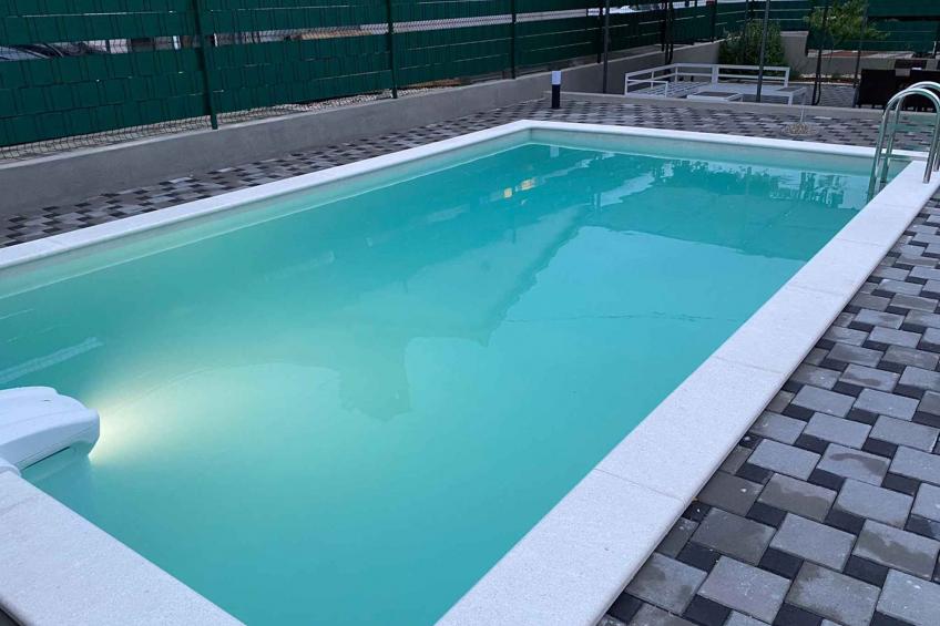 Holiday house overlooking the courtyard and pool - BF-DGHZC - foto 11