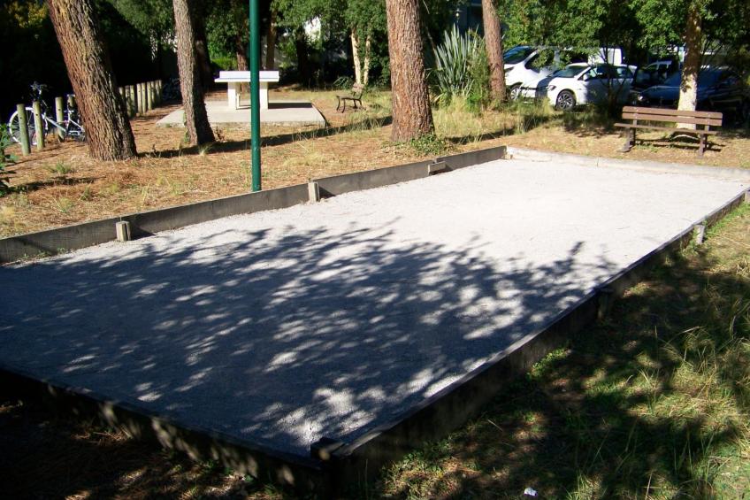 Schönes Appartment in ruhiger Lage in einer baumbestandenen Residenz mit beheiz - foto 17