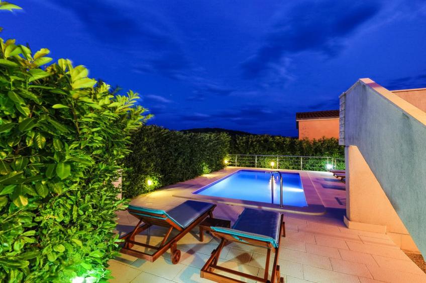 Relaxing Holiday Home with Pool, Fitness Area, and Entertainment Facilities - Six Bedroom Holiday Home - foto 40