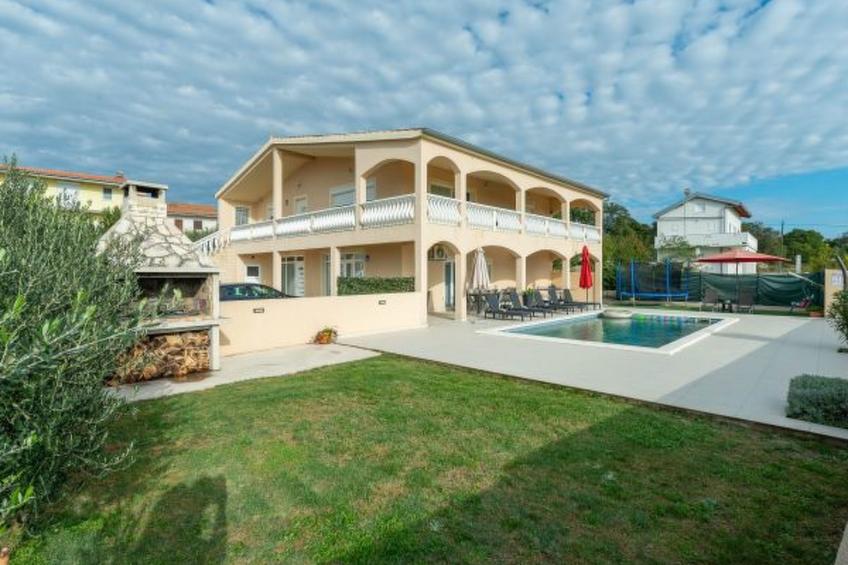 Apartment Holiday House Diana - foto 5