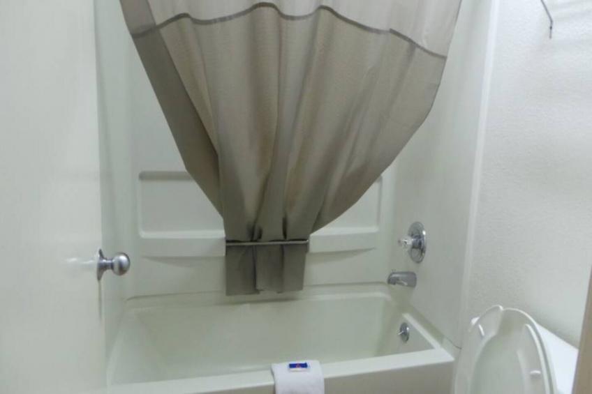 2 Queen Beds  Non-Smoking Micfridge - foto 23