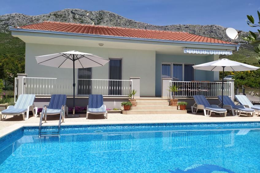 in Kastel Sucurac mit Parkplatz