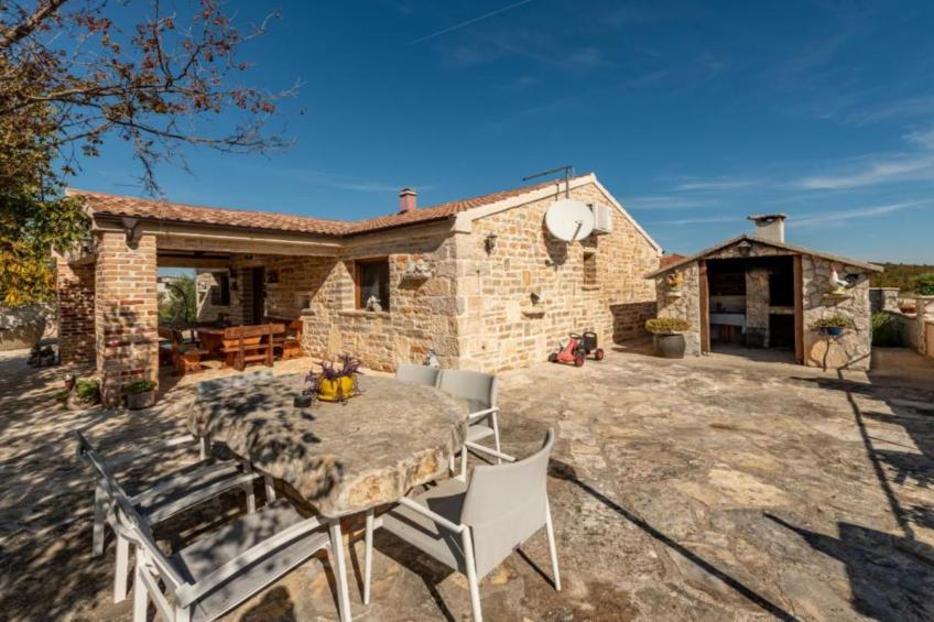 Holiday House Šimun - Three bedroom Holiday house with pool - foto 20