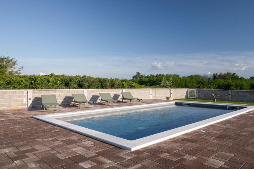 Three-Bedroom House - foto 25