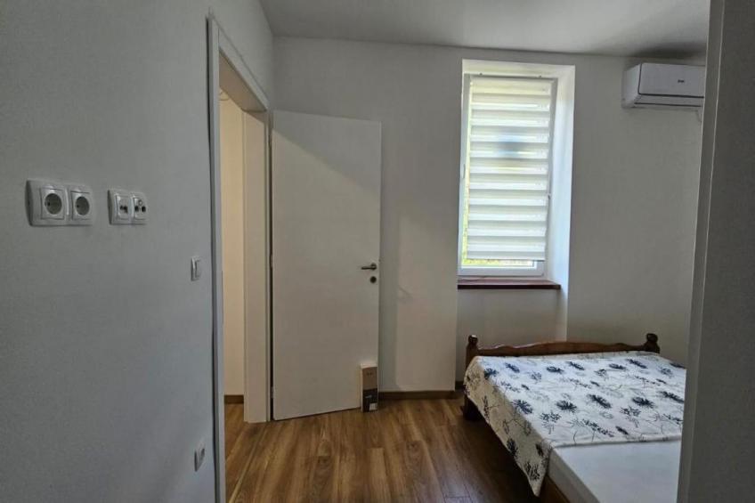 Apartment Gracac - Two Bedroom Apartment with Terrace - foto 23