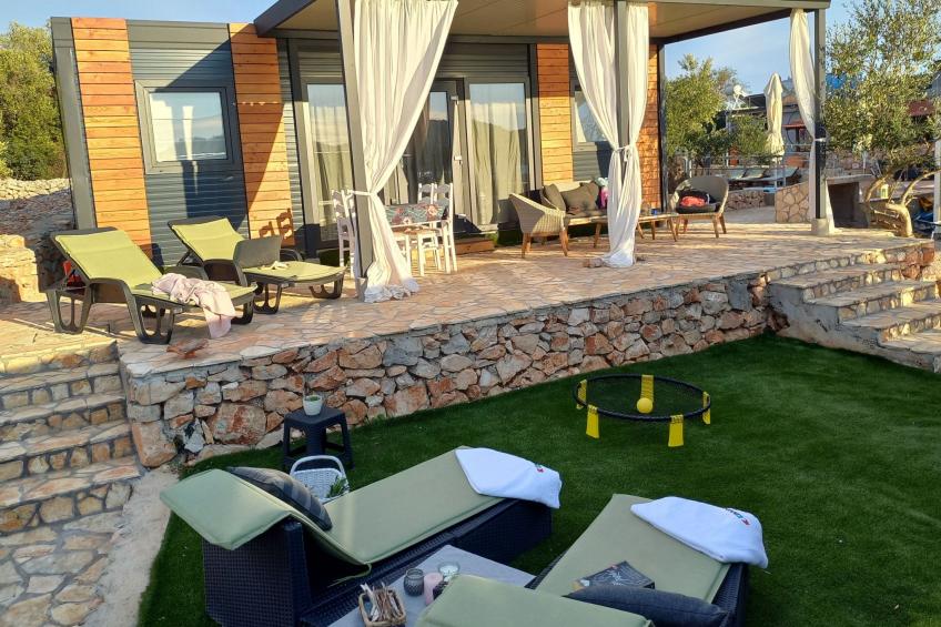 Strandhaus Hela - Ferienanlage Bain, Žut - Kornati