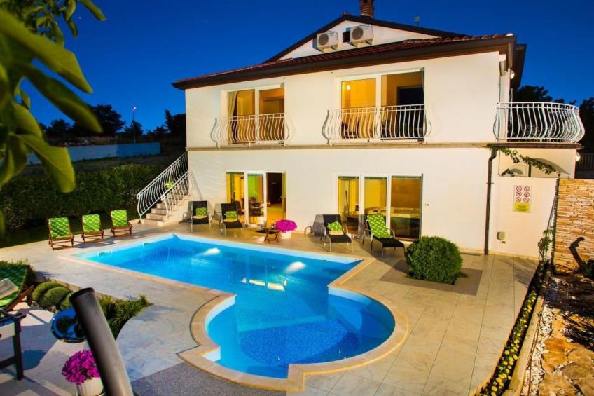 'Villa Lavender' mit Wasserblick