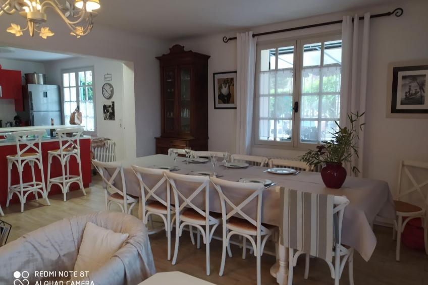 Schöne provenzalische Villa Les Carlets mit Pool - foto 31