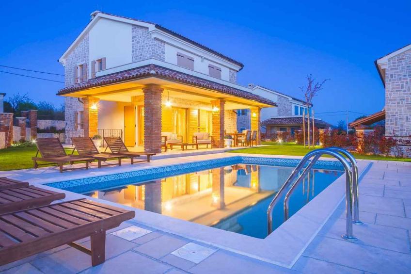 Villa with a rustic touch and pool on Krk - BF-P33R5