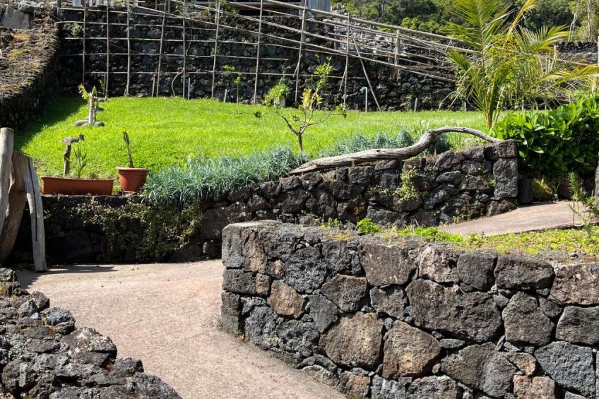 "Vinea Lava" mit Blick auf das Wasser - foto 89
