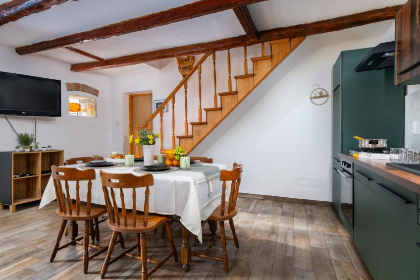 Typisch istrisches Ferienhaus mit Garten - foto 10