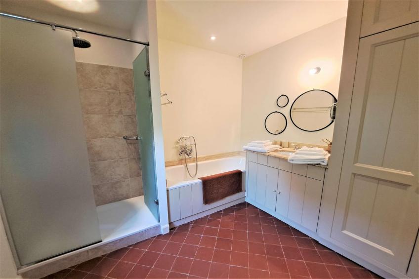 Mas Maillane demeure du XVIIIe entièrement rénové - foto 49