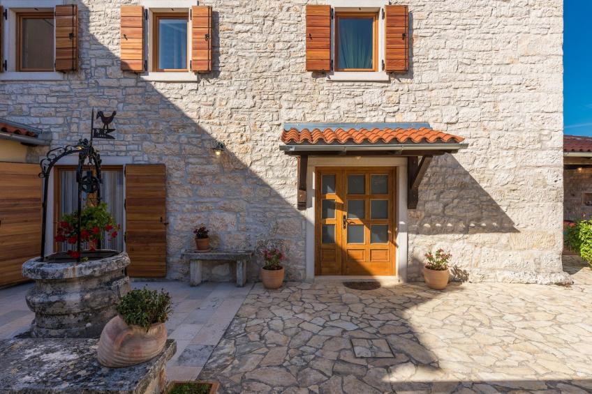 Gemütliches Ferienhaus in Peresiji mit Grill und Terrasse - foto 46