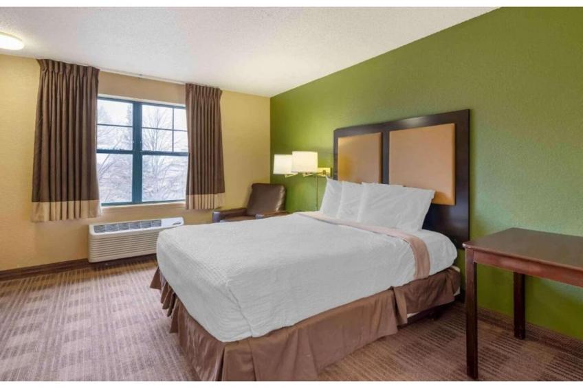 1 Queen Bed | Non-Smoking, Kitchen - foto 18