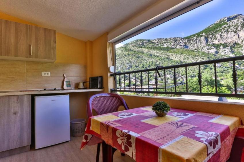 Beachfront Sunset Apartments Sutomore - Comfort Studio Apartment with Mountain View and Loggia - foto 4