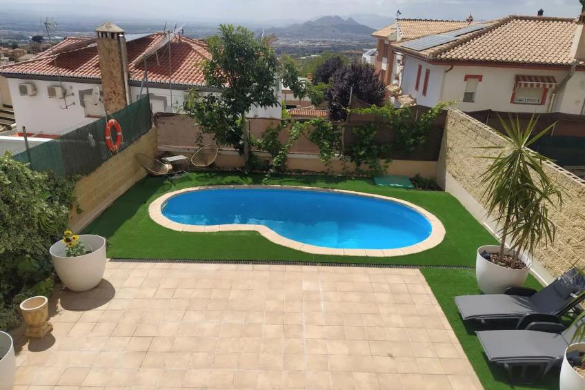 Helles Haus mit Aussicht und privatem Pool