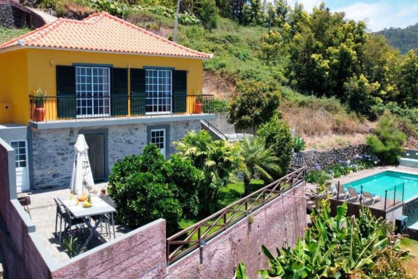 Villa "Casa Laranja" mit Bergblick