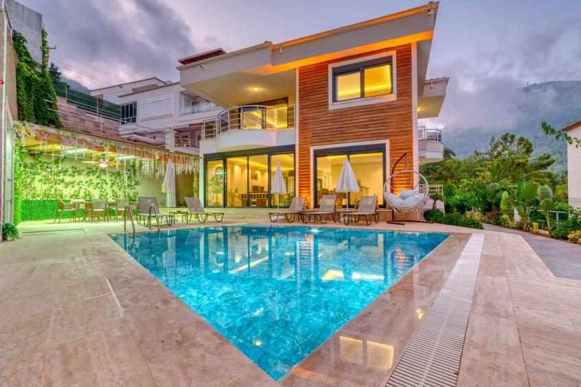 Luxuriöse Villa mit privatem Pool in Alanya