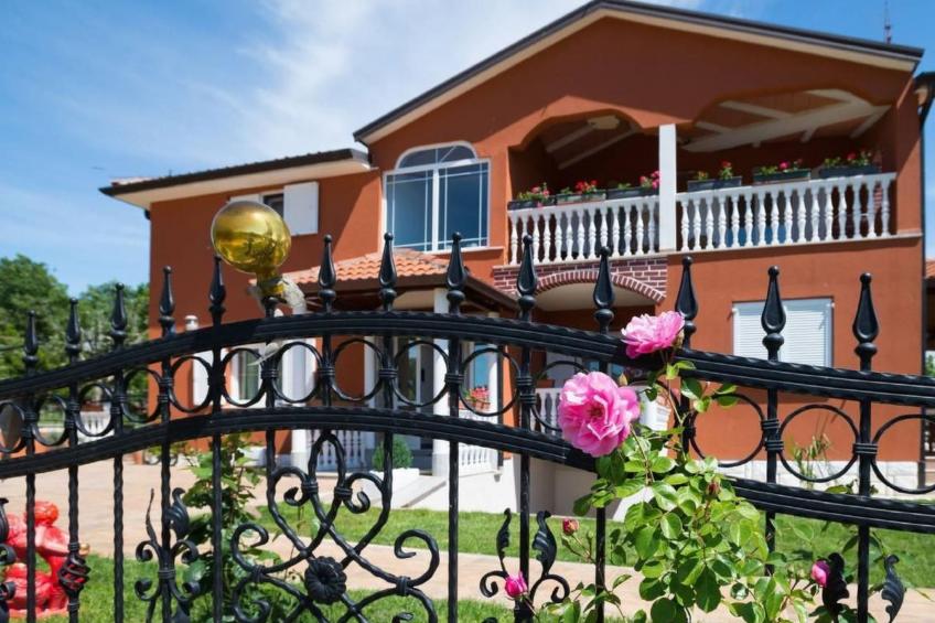 Komfortable Wohnung in Valica mit Großem Garten - foto 20