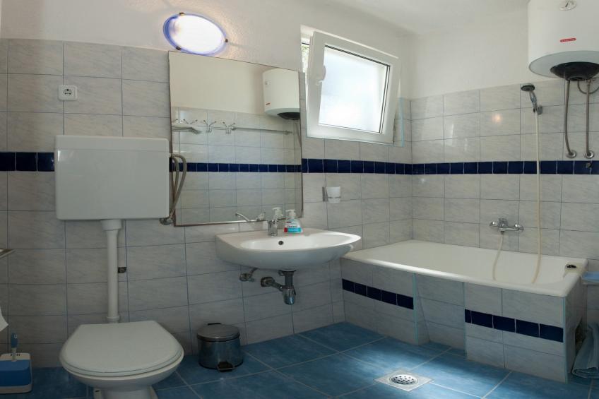 Wonderful Visinisce Apartments with Terrace and Sea Views - Standard Three Bedroom Apartment (Owner 2) - foto 16