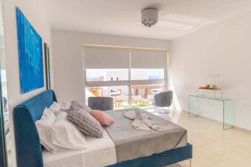 Luxuriöse Villa mit 4 Schlafzimmern, Pool und Whirlpool - foto 28