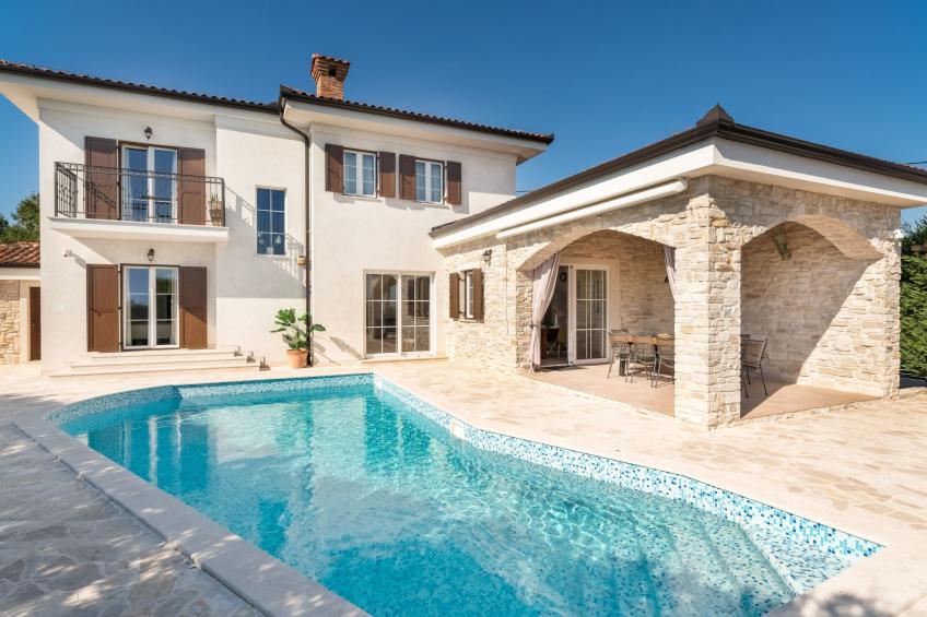 Romantische Villa "Kala" mit Schwimmbad