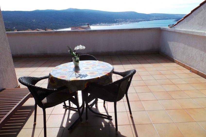 Holiday apartment with large terrace and view of the marina - BF-C23J