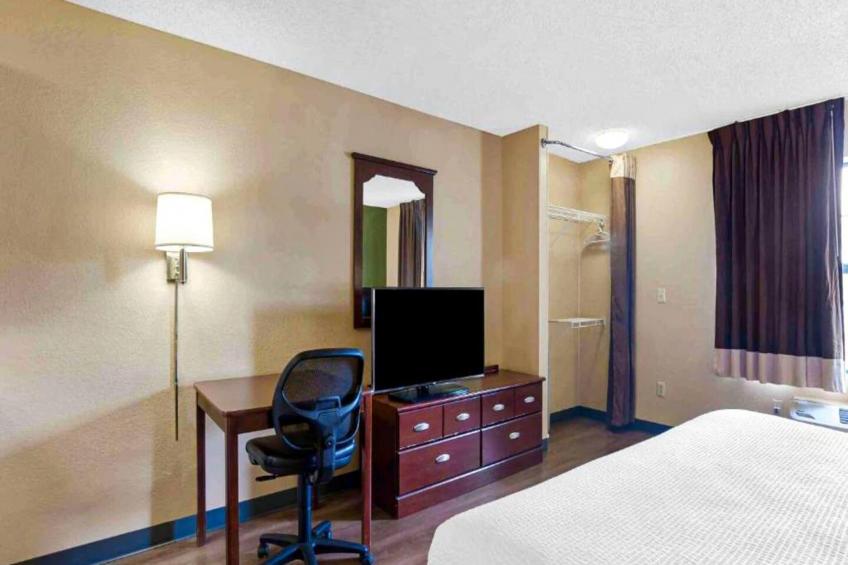 1 Queen Bed | Mobil Access Tub Nsmk Kitchen - foto 27