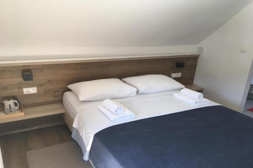 Guesthouse Family Bosnic - Duplex Family Room with Balcony - Gallery - 1 - foto 2