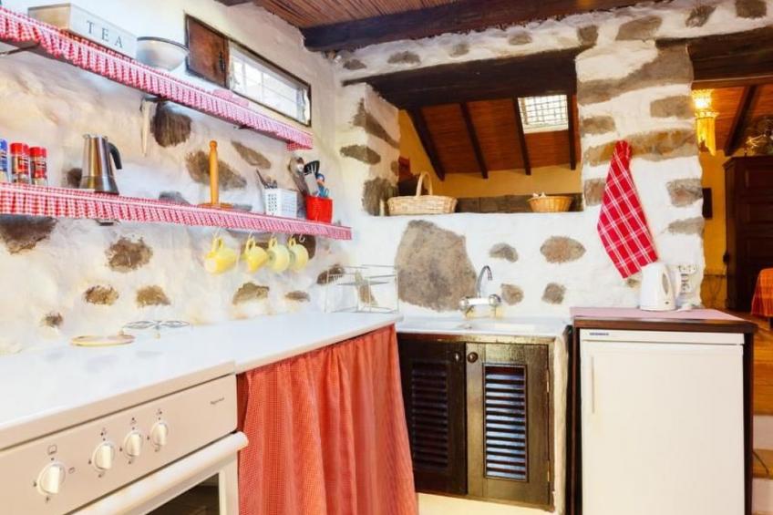 in El Risco mit Garten, Terrasse und Grill - foto 9