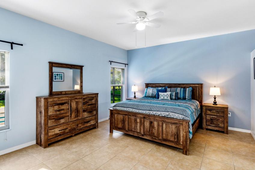 Entspannendes 4BR-Getaway mit privatem Pool - foto 18