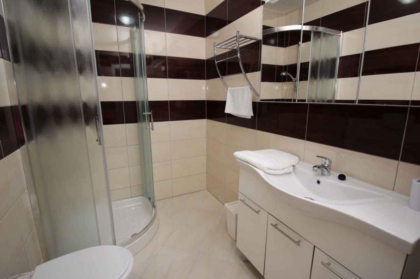 Holiday apartment with modern furniture and pool, free wi-fi, air conditioning and parking - BF-W6BB - foto 14