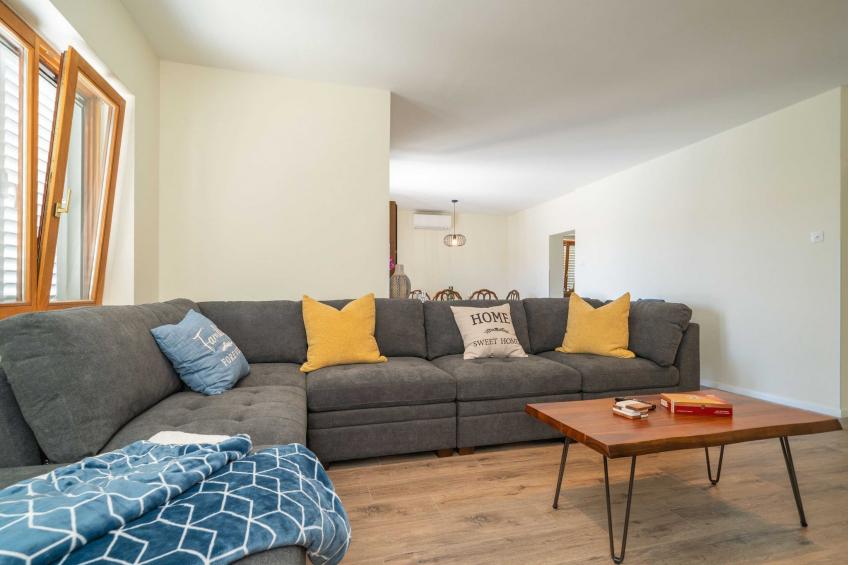 Villa Pero & Jele - Three Bedroom Villa with Terrace