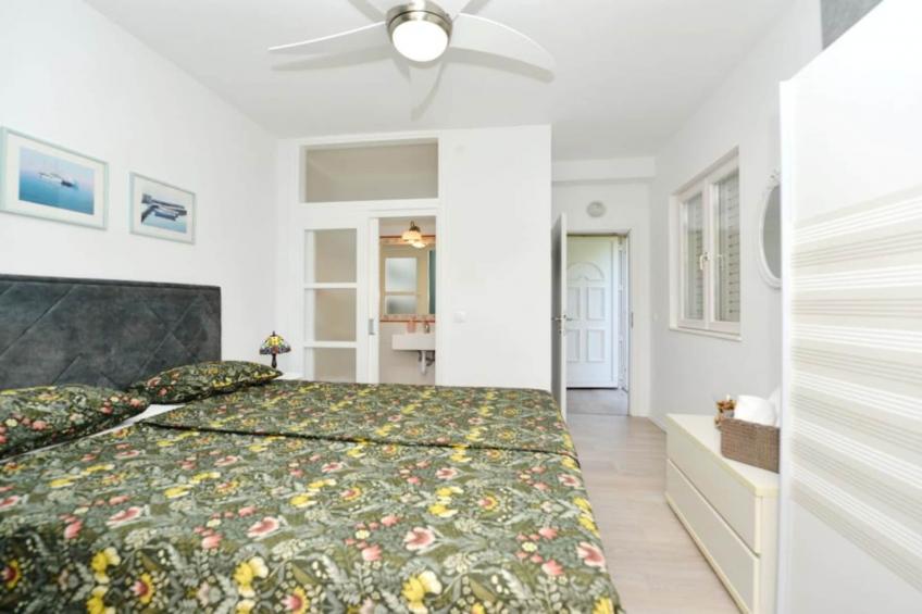 Two-Bedroom Apartment (Kadulja) - foto 12