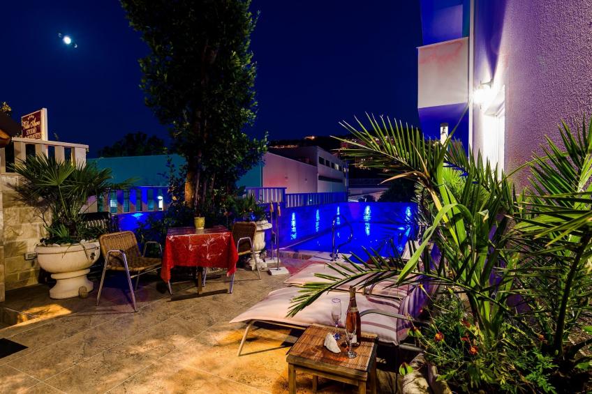Apartments Aura - Comfort Studio Apartment g with shared swimming pool - foto 10