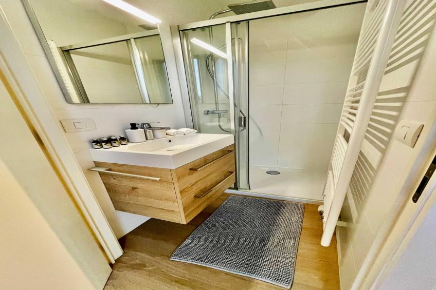 Modern 2BR Penthouse Near Diamond District by OneLuxStay - foto 44