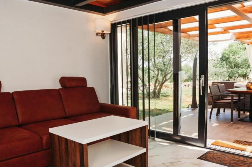 Capesanta - One Bedroom Holiday Home with Hot Tub