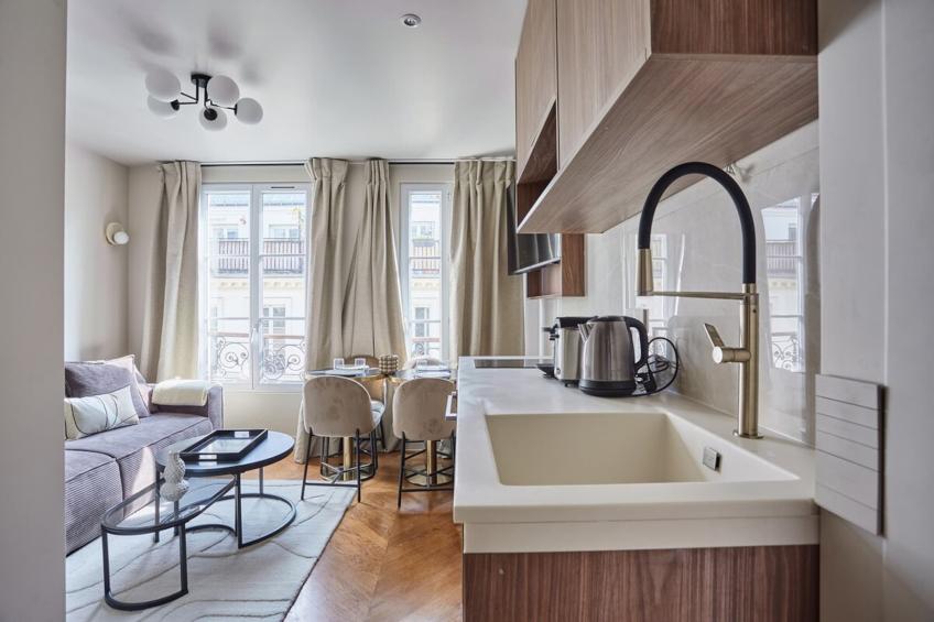 ALBERT THOMAS 10 - foto 6