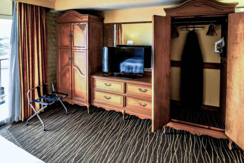 2 Full Beds  Non-Smoking Kitchen - foto 26