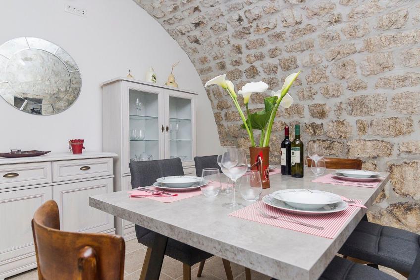 Schönes Steinhaus mit beheiztem Pool, Terrasse mit Meerblicl in ruhige Lage - foto 31