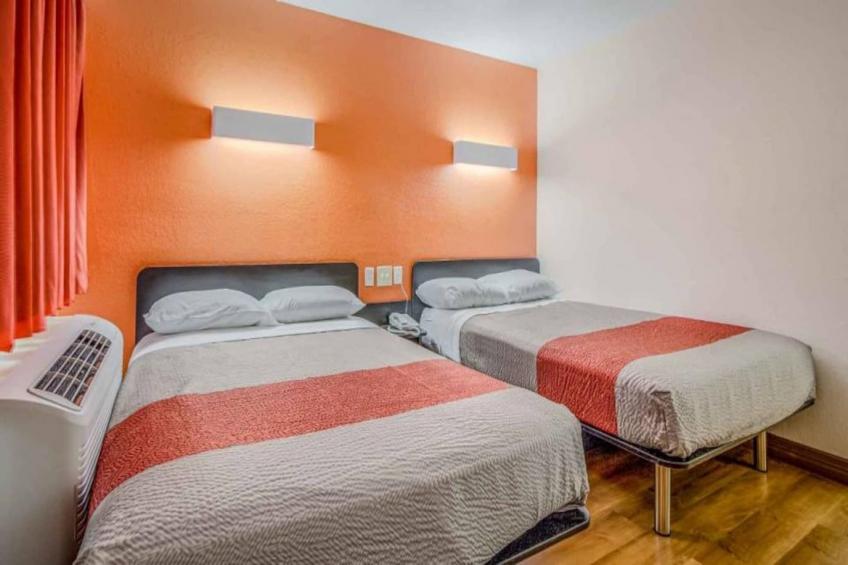 2 Full Beds  Non-Smoking - foto 7