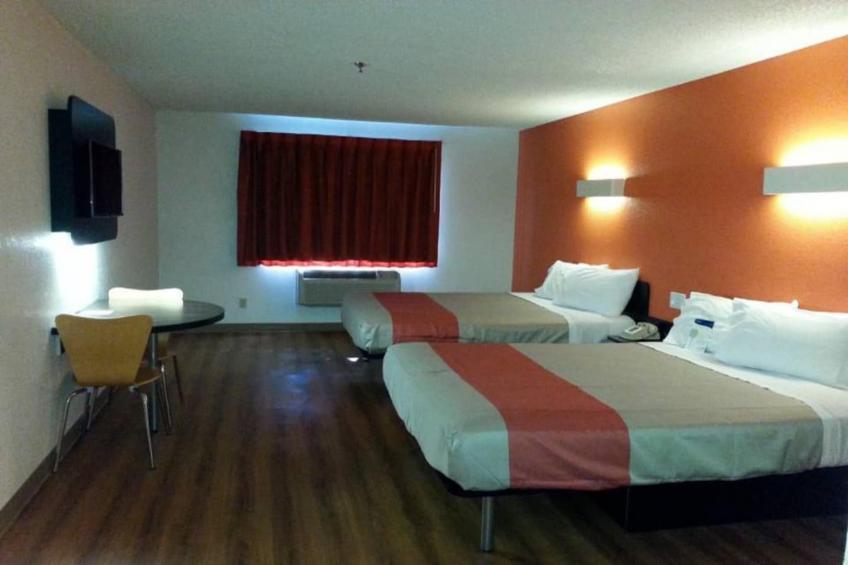 2 Queen Beds  Non-Smoking - foto 11