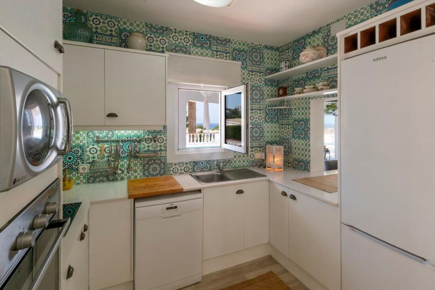 Strandnahe Villa German mit großer Poolterrasse - foto 17