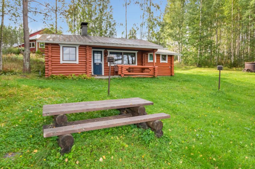 Kalliorinne, lomaässä - foto 18